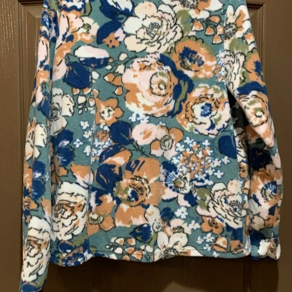 Vera Bradley Fleece Sweater - Picture 7 of 8